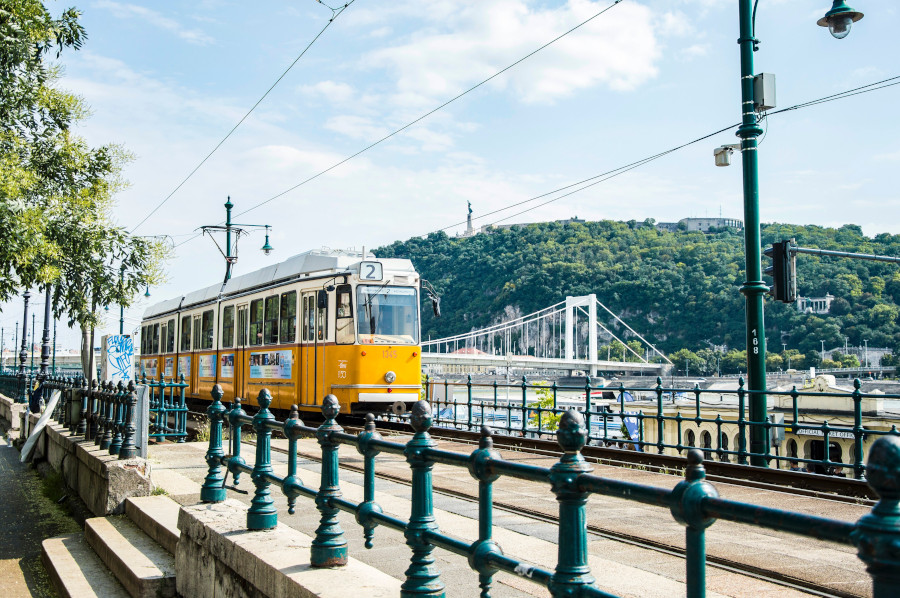 Gele tram van Boedapest